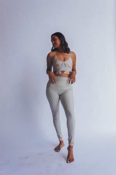 Crop - Lotus Larimar
