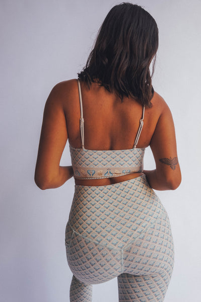 Crop - Lotus Larimar