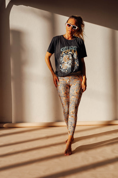 Aura Tee - Stonewashed Black