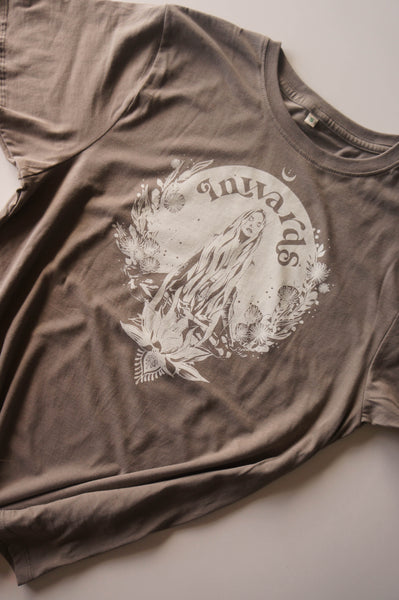 Inwards Tee - Latte
