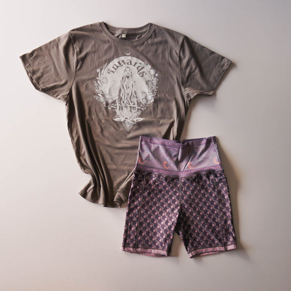 Inwards Tee - Latte