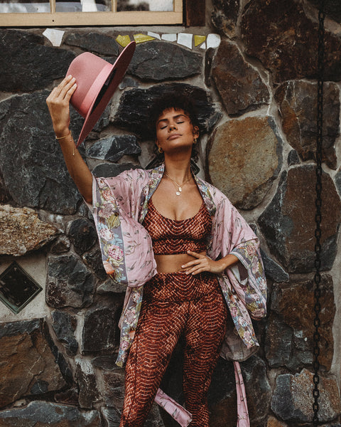 Ladies Short Robe - Grounded